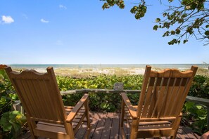 Exterior - Beach Place Guesthouses (Cocoa Beach)