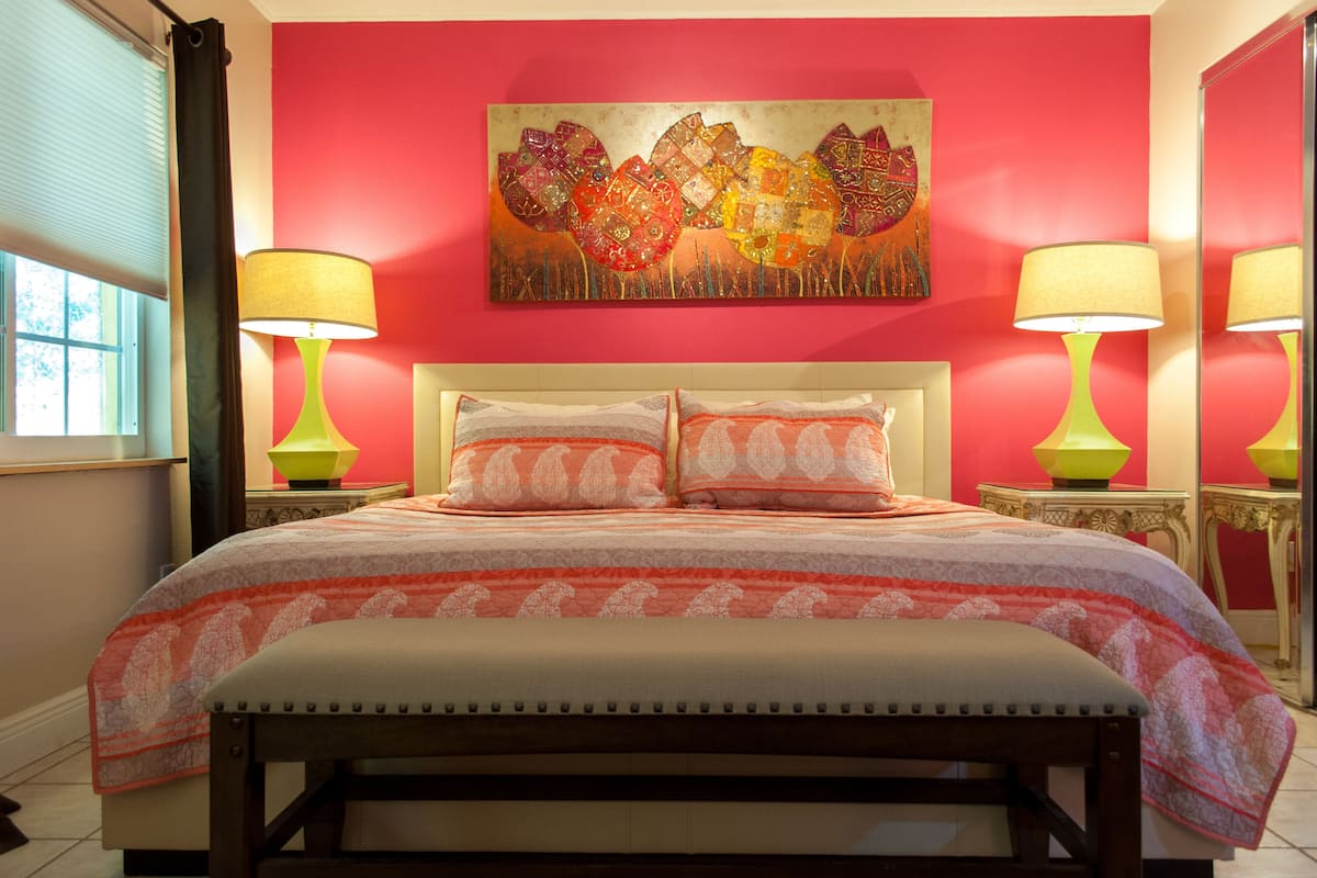 Deluxe Apartment, 1 Bedroom, Oceanfront | 1 bedroom, premium bedding, individually decorated