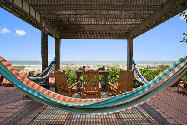 Exterior - Beach Place Guesthouses (Cocoa Beach)