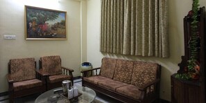 Suite | Wohnbereich | LCD-Fernseher