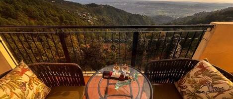 Super Deluxe Valley View | Balcony