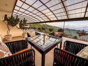 Terrace/patio - ASIA SPA RESORT MCLEODGANJ, DHARAMSHALA CENTRALLY AIR CONDITIONED WITH HEATED SWIMMING POOL (Dharamshala)