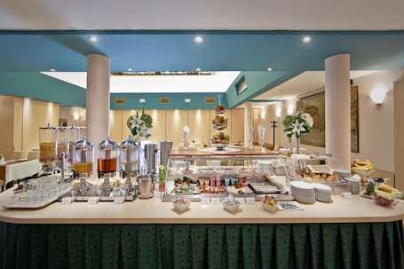 Free buffet breakfast