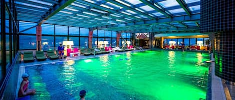 Piscine couverte