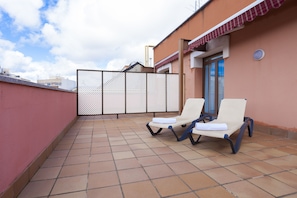 Porch - Hotel Agora Juan de Austria (Madrid)