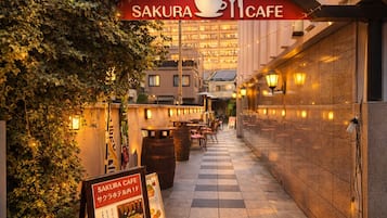 Breakfast, lunch and dinner served