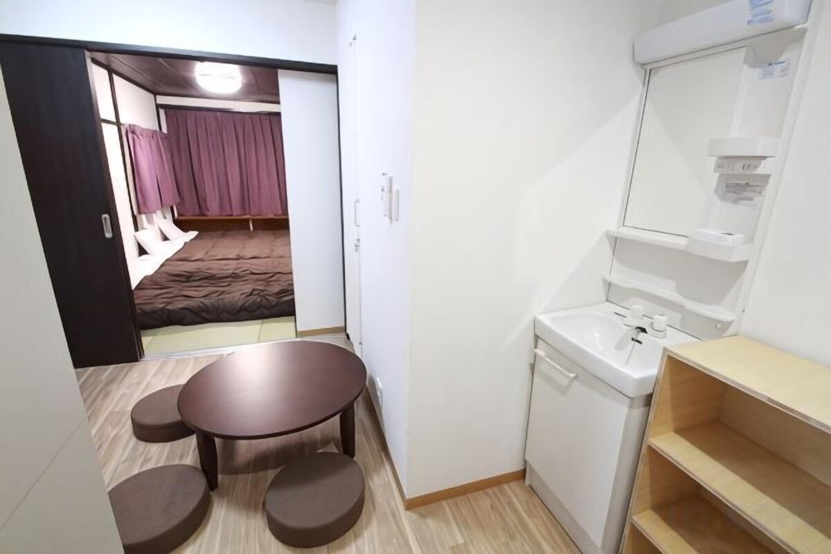 Laptop workspace, blackout drapes, iron/ironing board (on request)