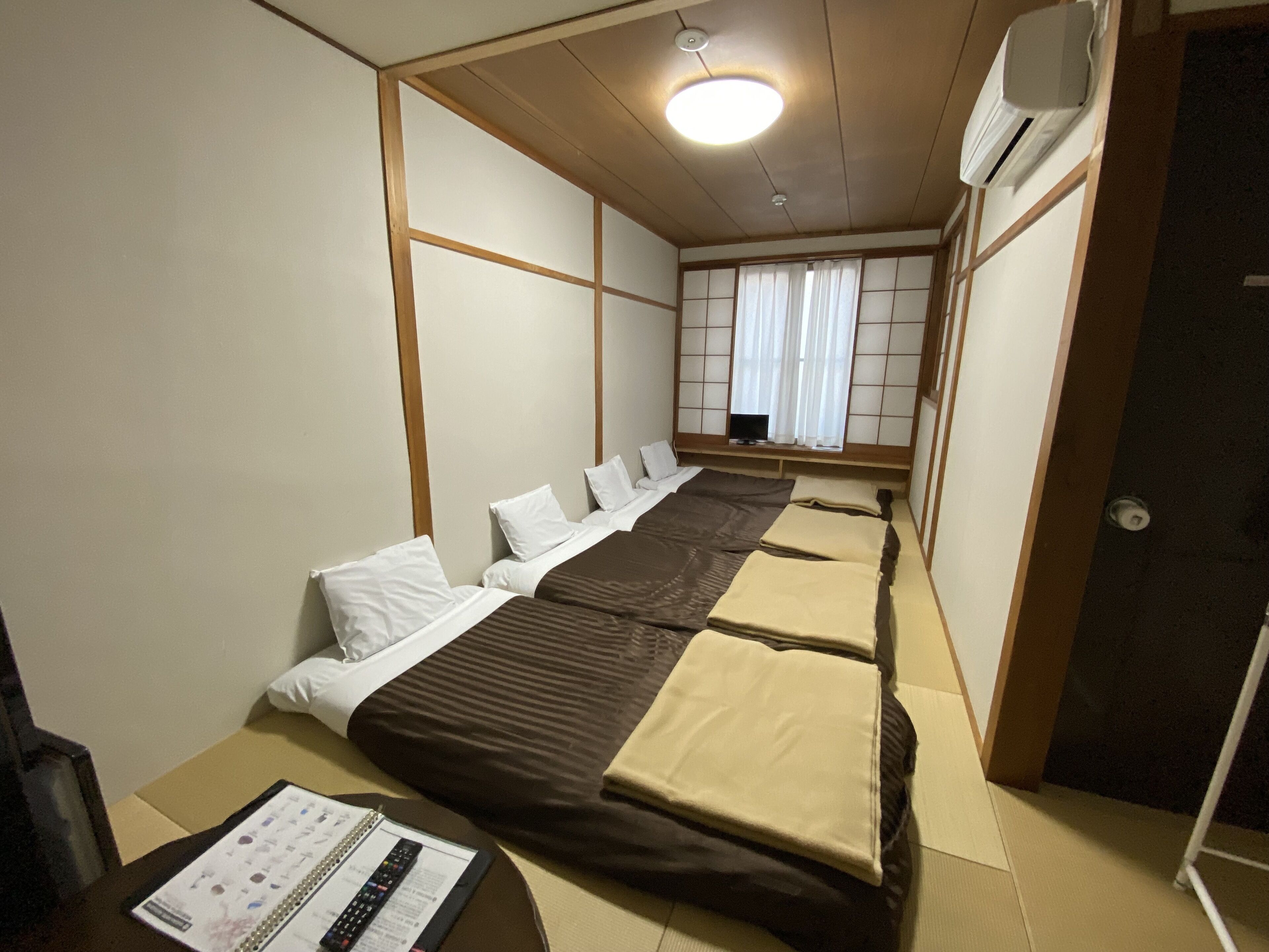 Japanese style room | Laptop workspace, blackout curtains, iron/ironing board, free WiFi