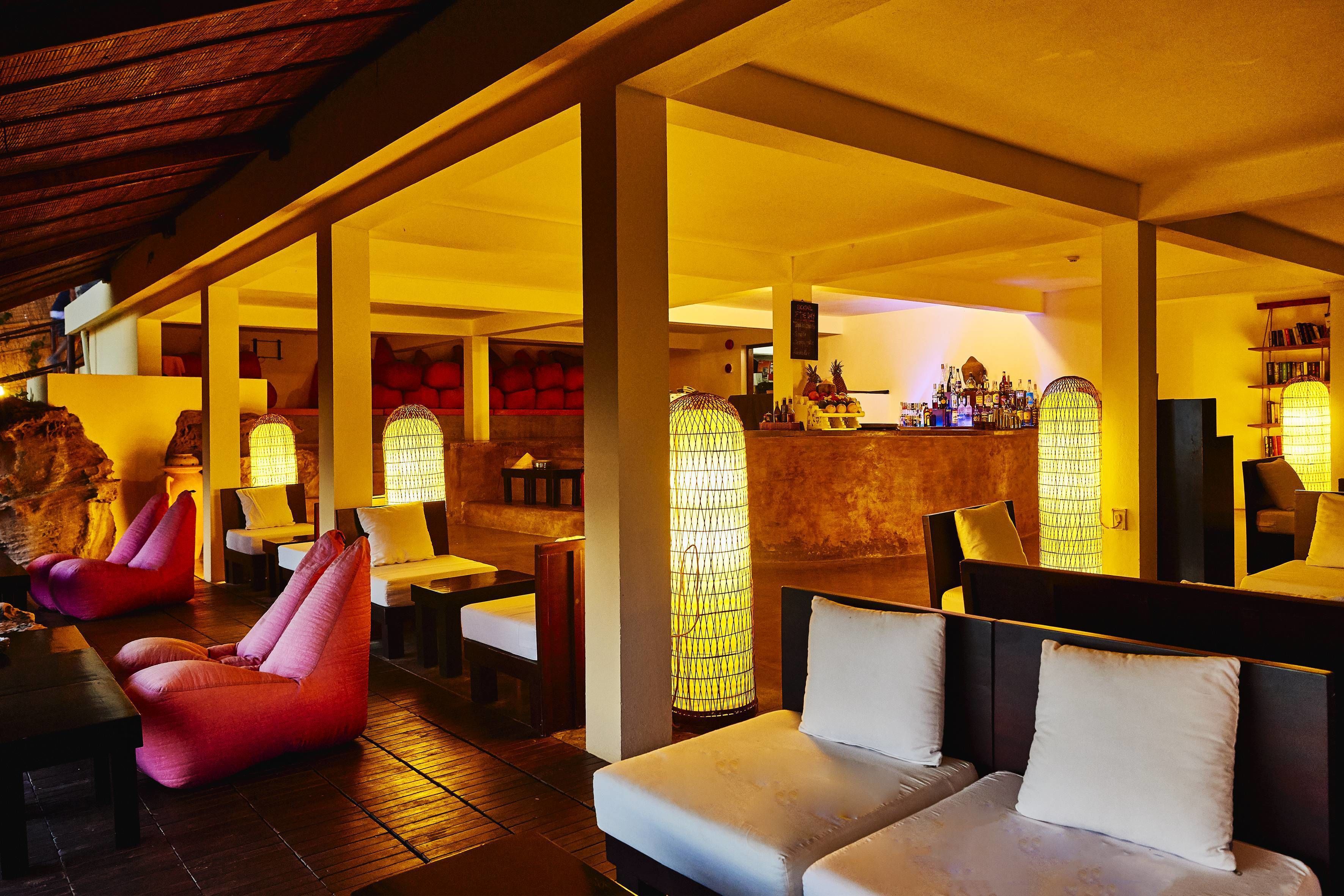 cocktail bar, beach views, open daily