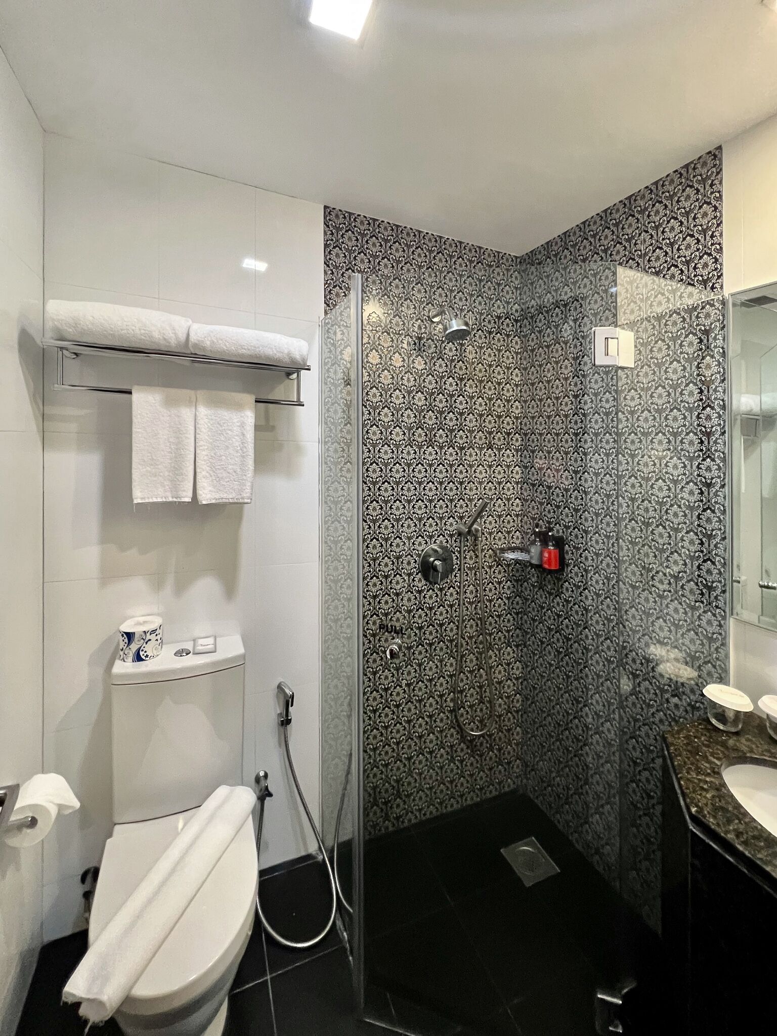 Photo - Nostalgia Hotel