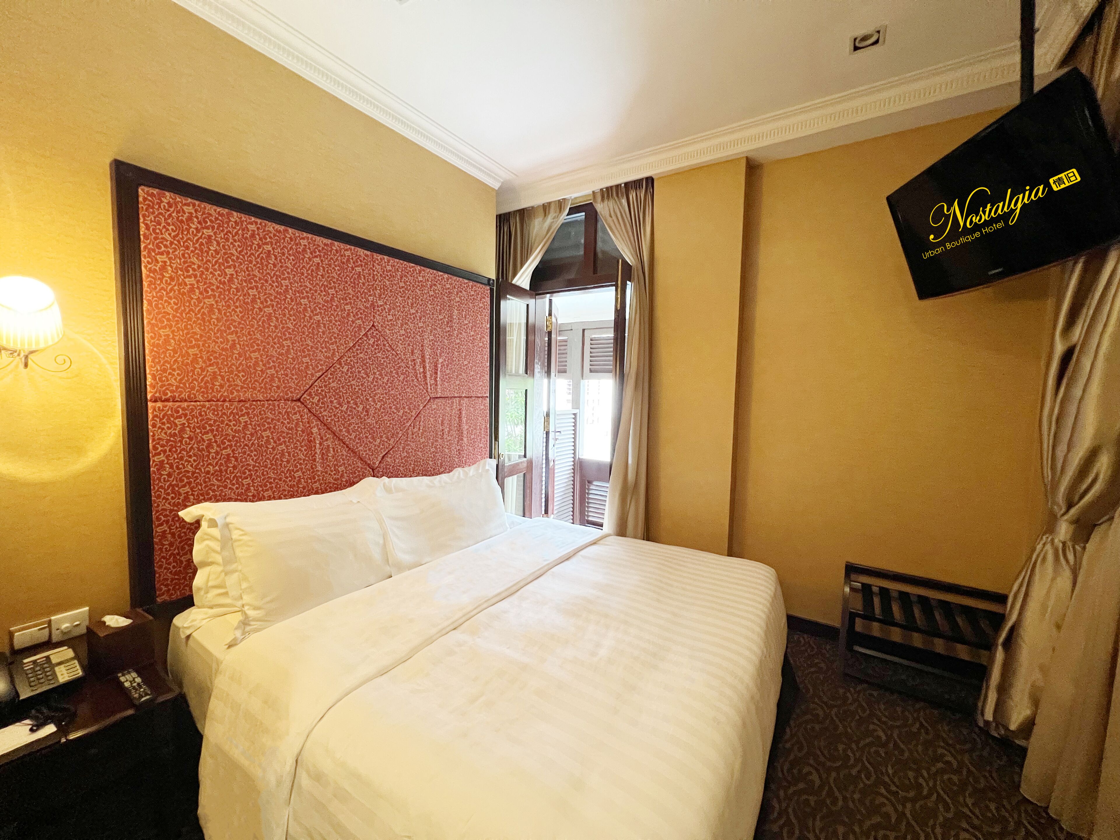 Balcony Room | Caja de seguridad en la habitación, wifi gratis y ropa de cama 