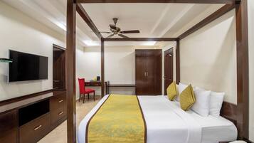 Desk, free WiFi, bed sheets