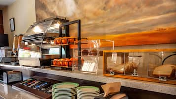 Free daily continental breakfast