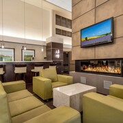 Home Inn & Suites Regina East