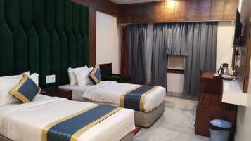 1 bedroom, minibar, in-room safe, desk