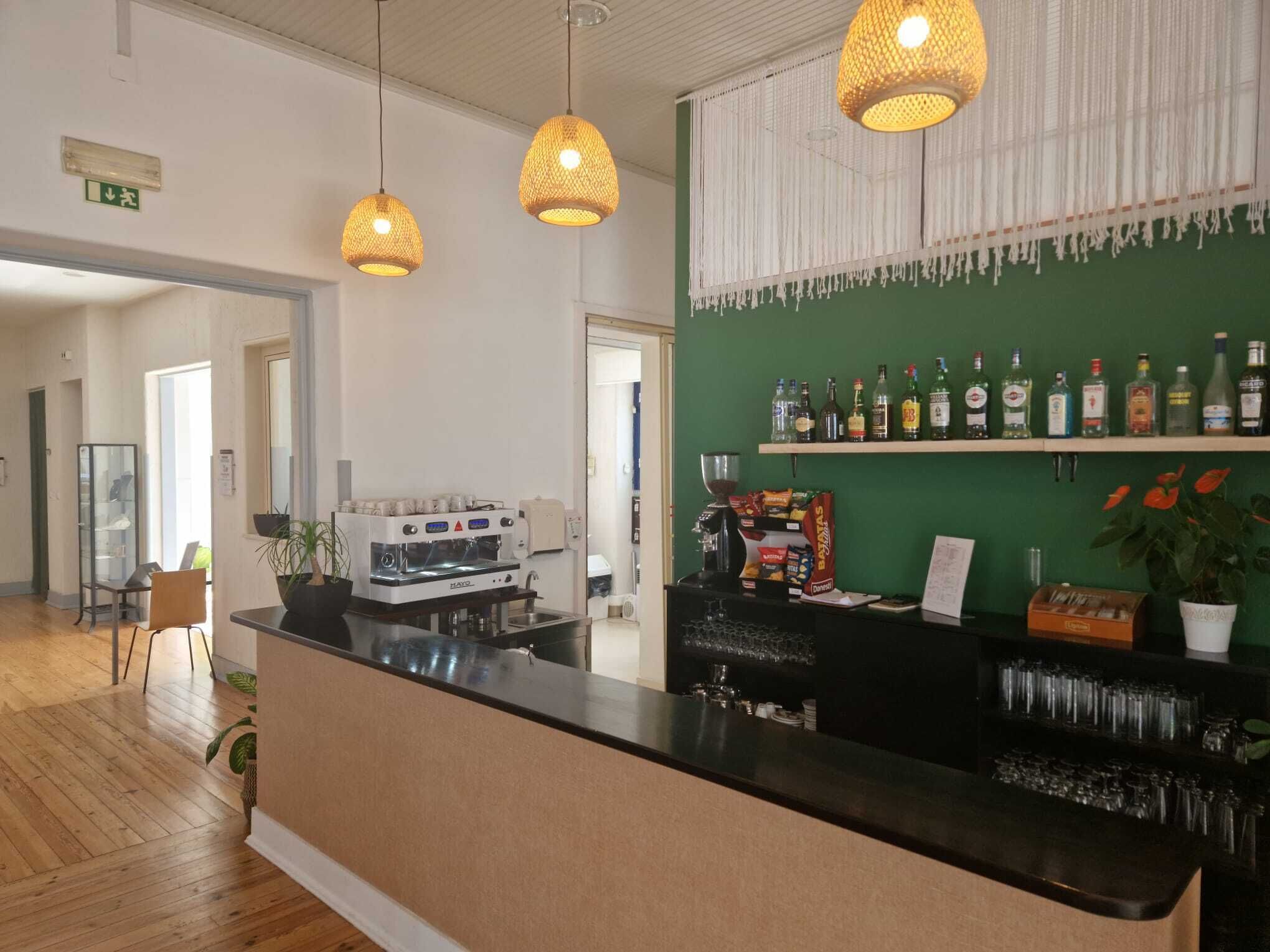 free toiletries, bidet, towels