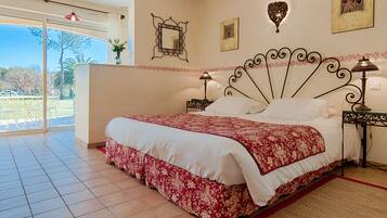 Appartement | Literie de qualité supérieure, coffres-forts dans les chambres