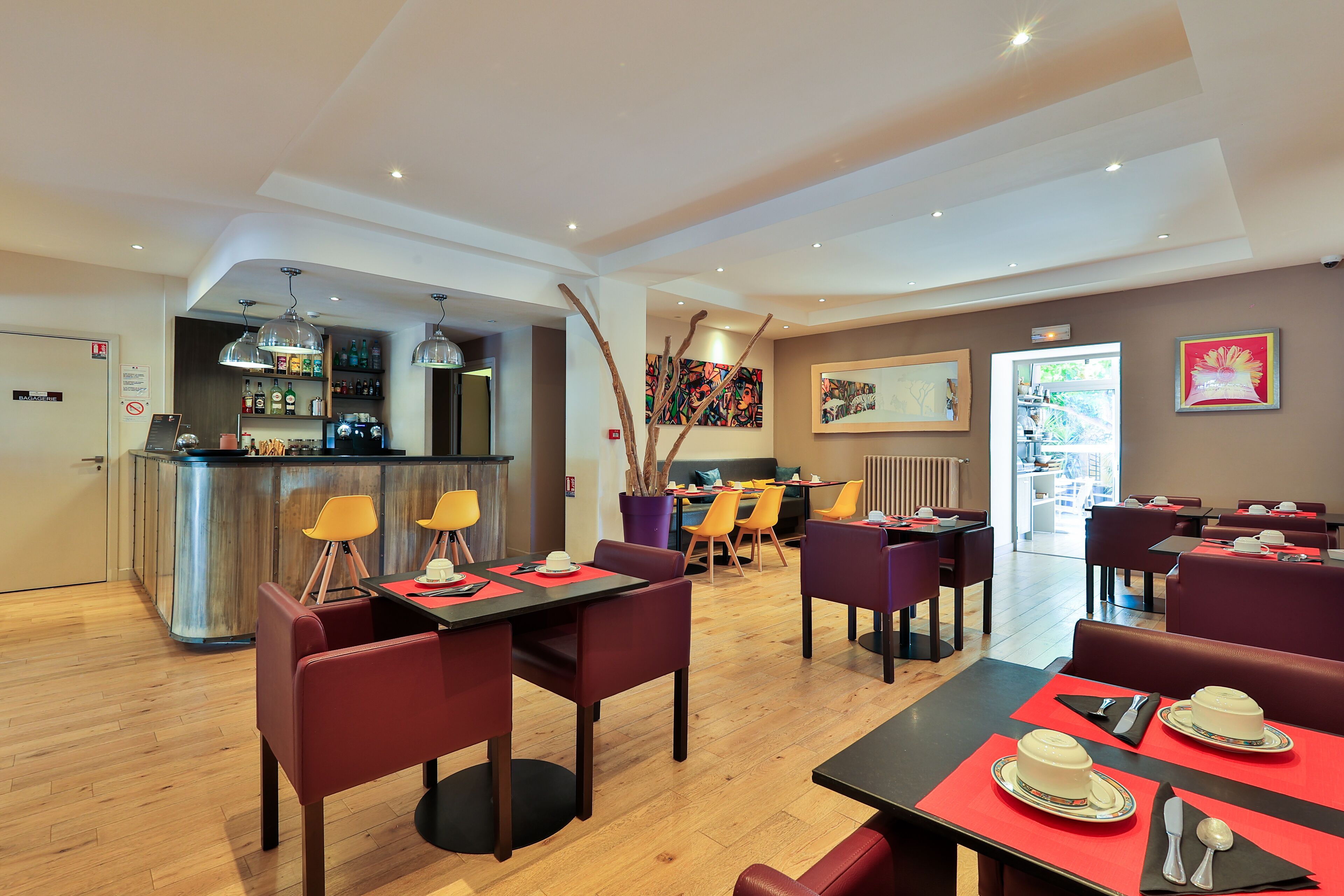 Buffet déjeuner (18 EUR par personne)