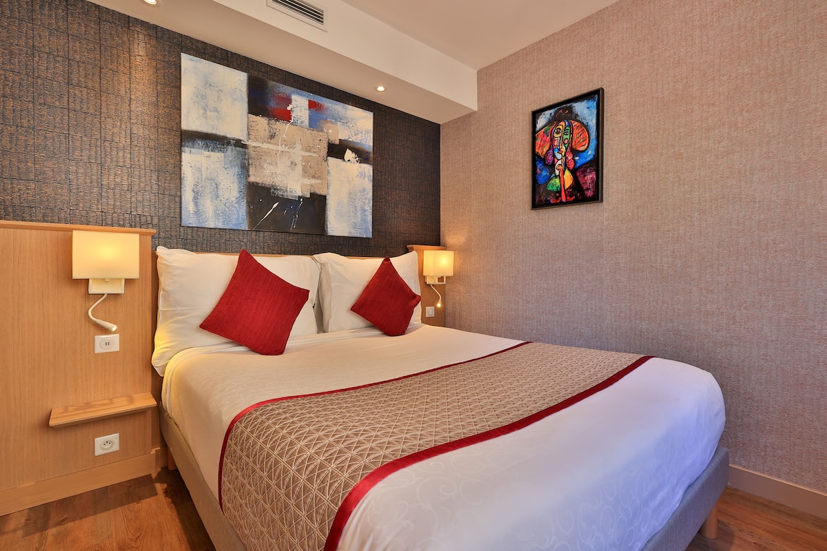 Comfort Apartment | Premium bedding, minibar, in-room safe, individually decorated
