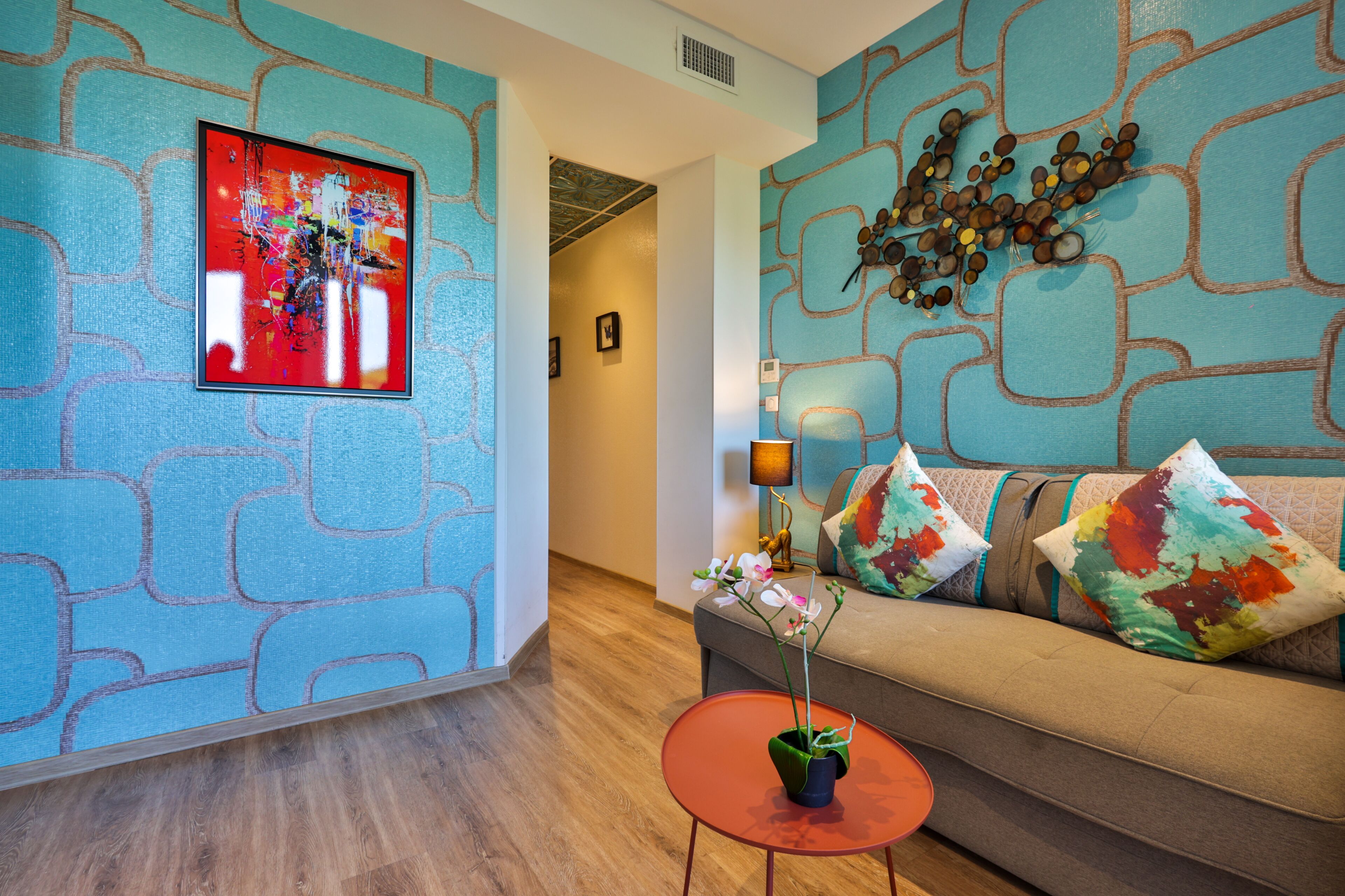 superior suite | living area | flat-screen tv