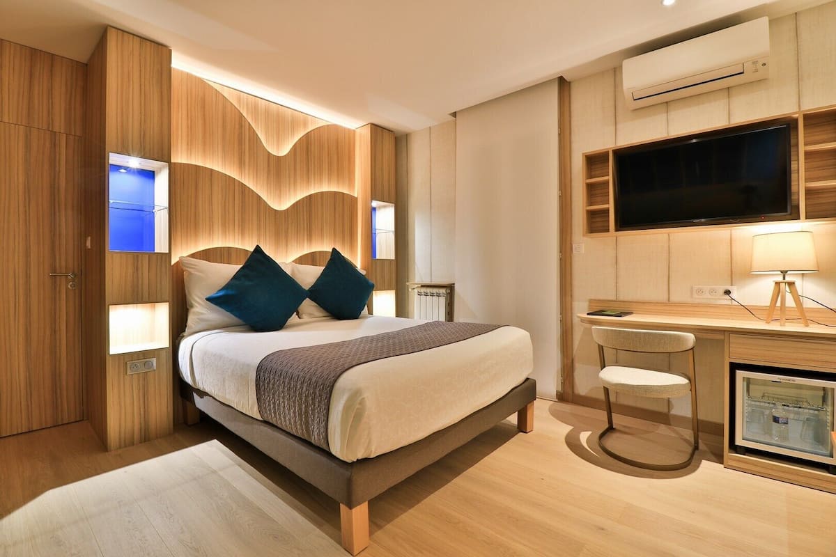 Deluxe Quadruple Room, 1 Queen Bed with Sofa bed (Family) | Premium bedding, minibar, in-room safe, individually decorated