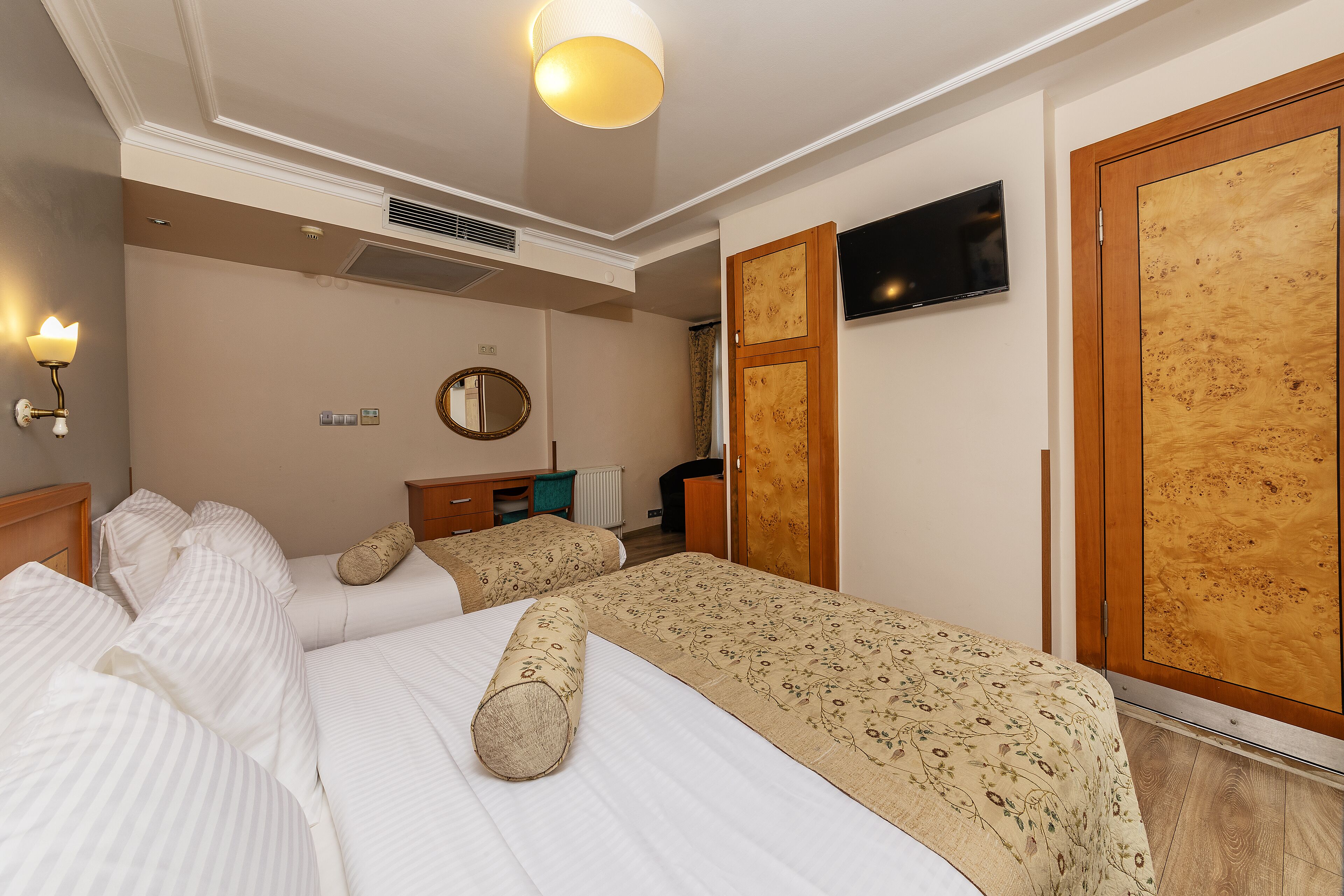 Foto - Santa Ottoman