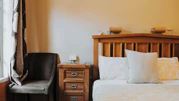 Chambre standard | Ameublement personnalisé, bureau, Wi-Fi, draps fournis