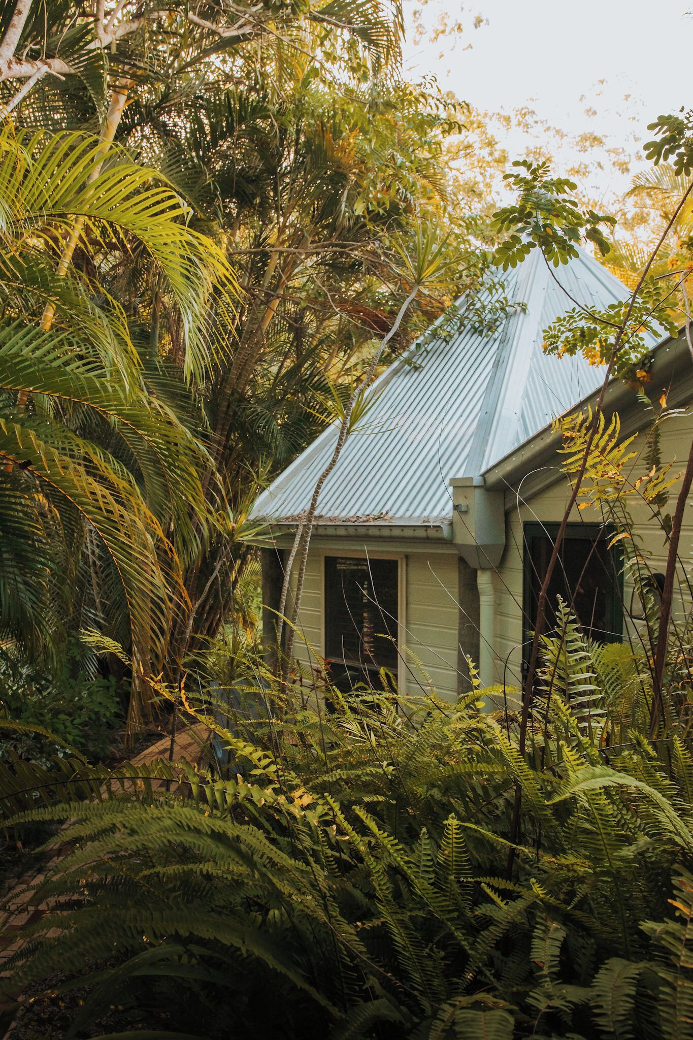 Bungalow | Individually furnished, desk, WiFi, bed sheets