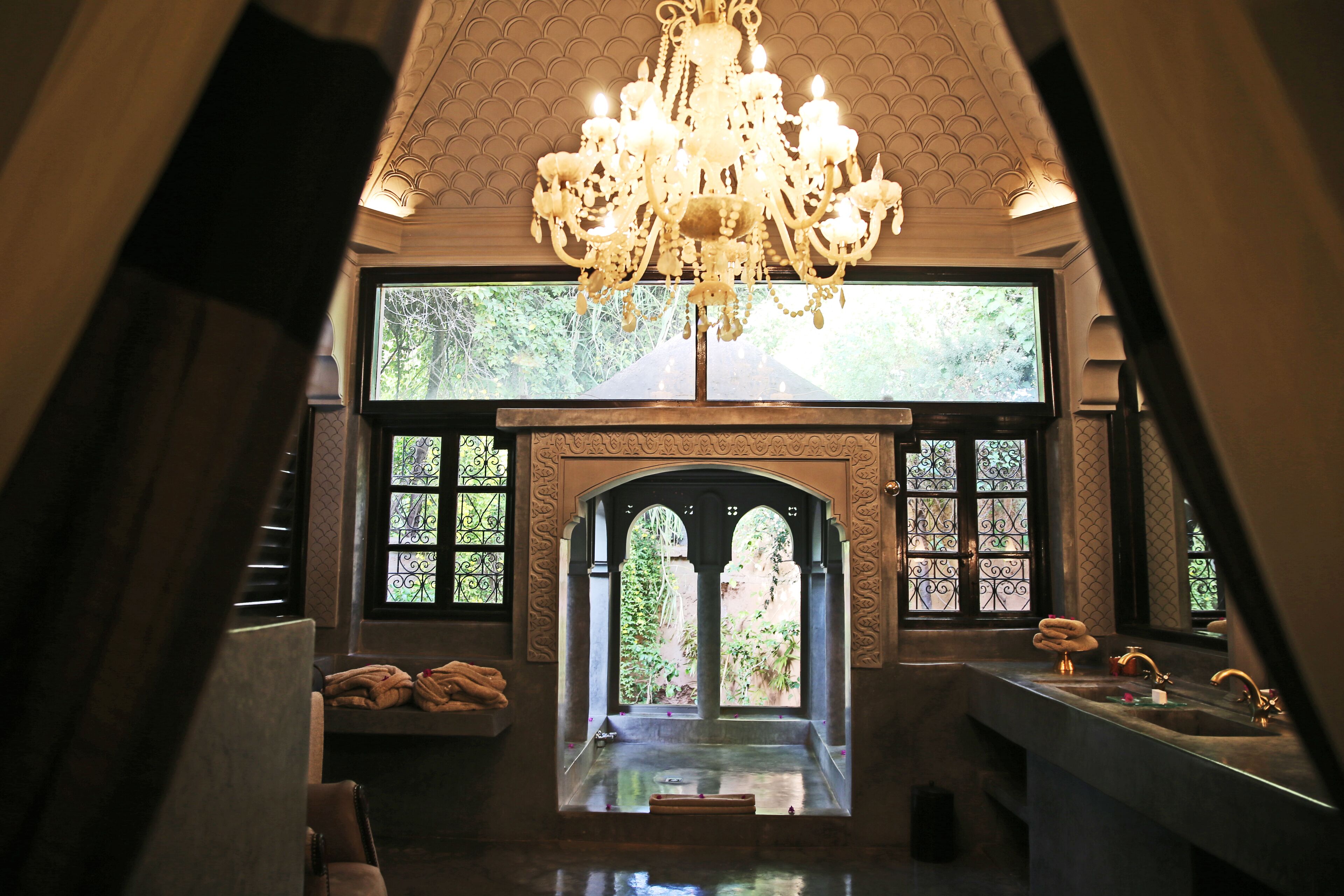 deluxe tent | bathroom | free toiletries, hair dryer, slippers, towels