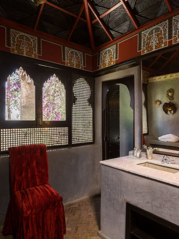 Deluxe Tent | Bathroom | Free toiletries, hair dryer, slippers, towels