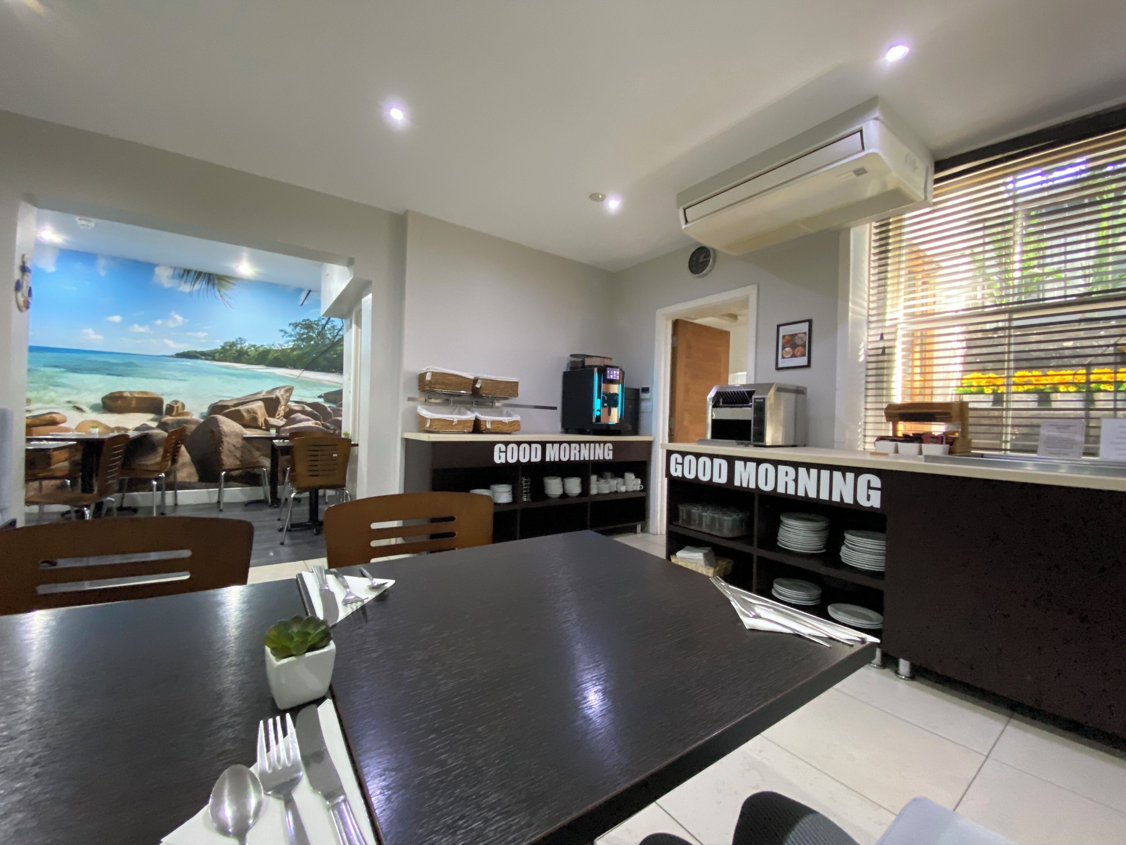 free continental breakfast