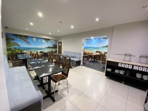 Free continental breakfast - Trebovir Hotel (London)