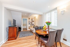 Apartment, Private Bathroom (2 bed Perham) | Living area | TV