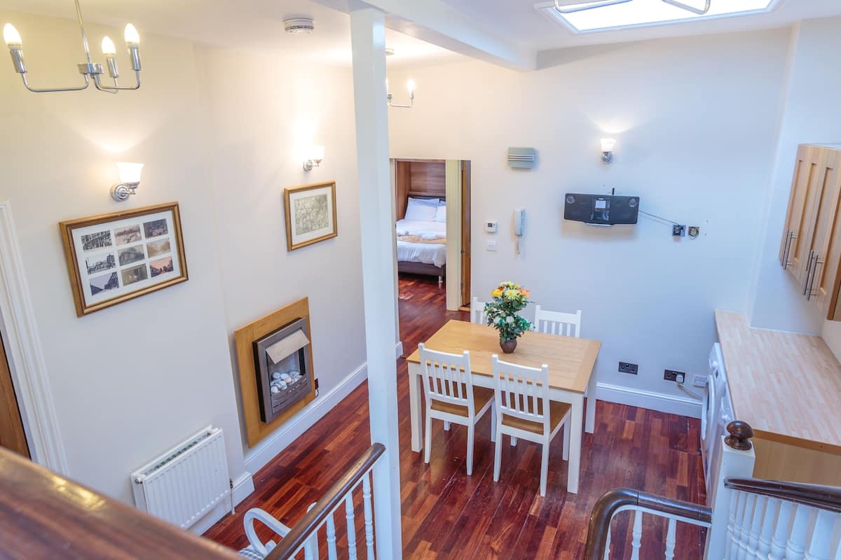 Family Apartment, Private Bathroom (3 Bedroom Apartment) | Private kitchen
