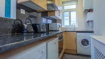 Apartment, Private Bathroom (One Bedroom Castletown ) | Private kitchen | Coffee/tea maker, electric kettle