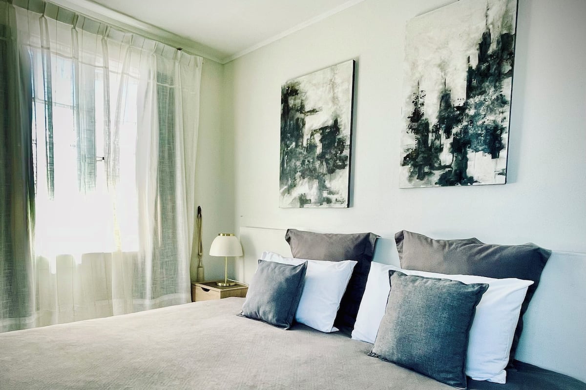 Individually decorated, individually furnished, free WiFi, bed sheets