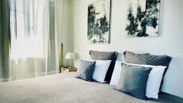 Deluxe Room, 1 King Bed | Individually decorated, individually furnished, free WiFi, bed sheets