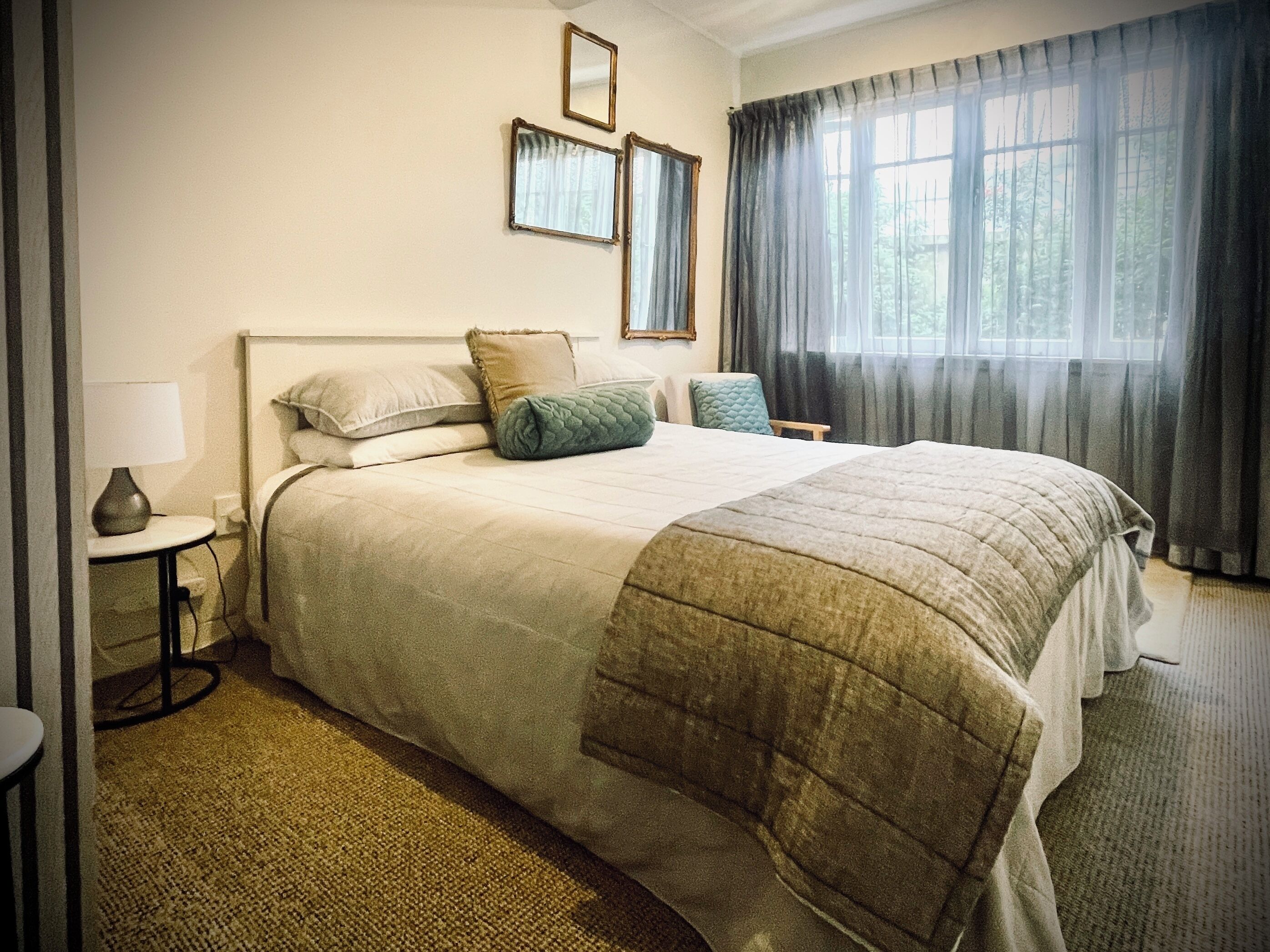 Suite Studio Deluxe | Décoration personnalisée, ameublement personnalisé, Wi-Fi gratuit