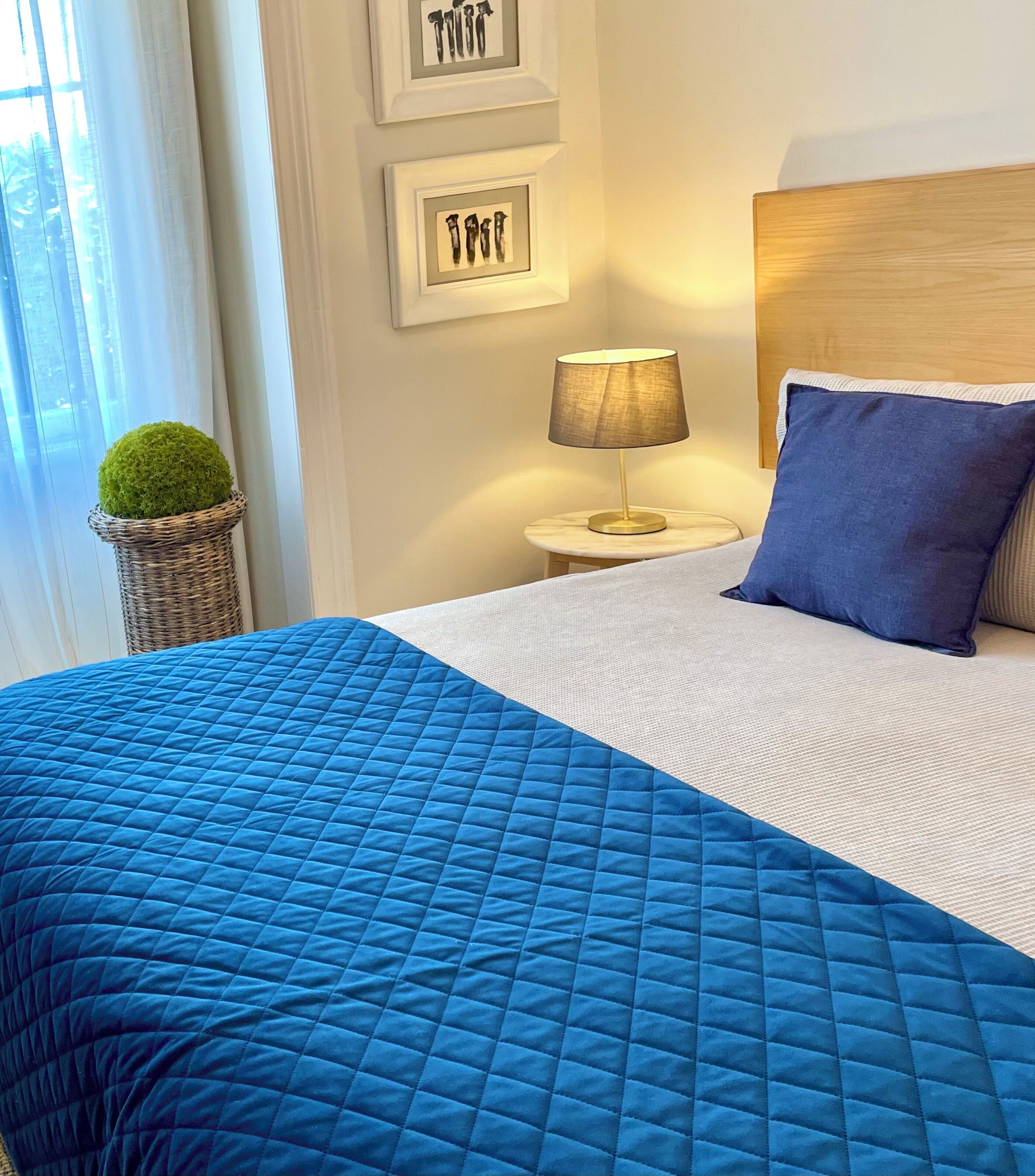 客室ごとに異なる装飾、客室ごとに異 なるインテリア、WiFi (無料)、ベッドシーツ