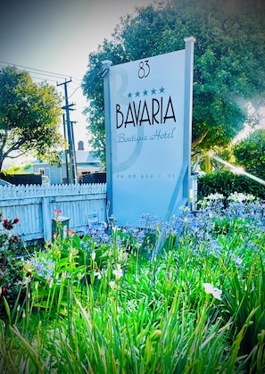Front of property - Bavaria Boutique Hotel (Auckland)