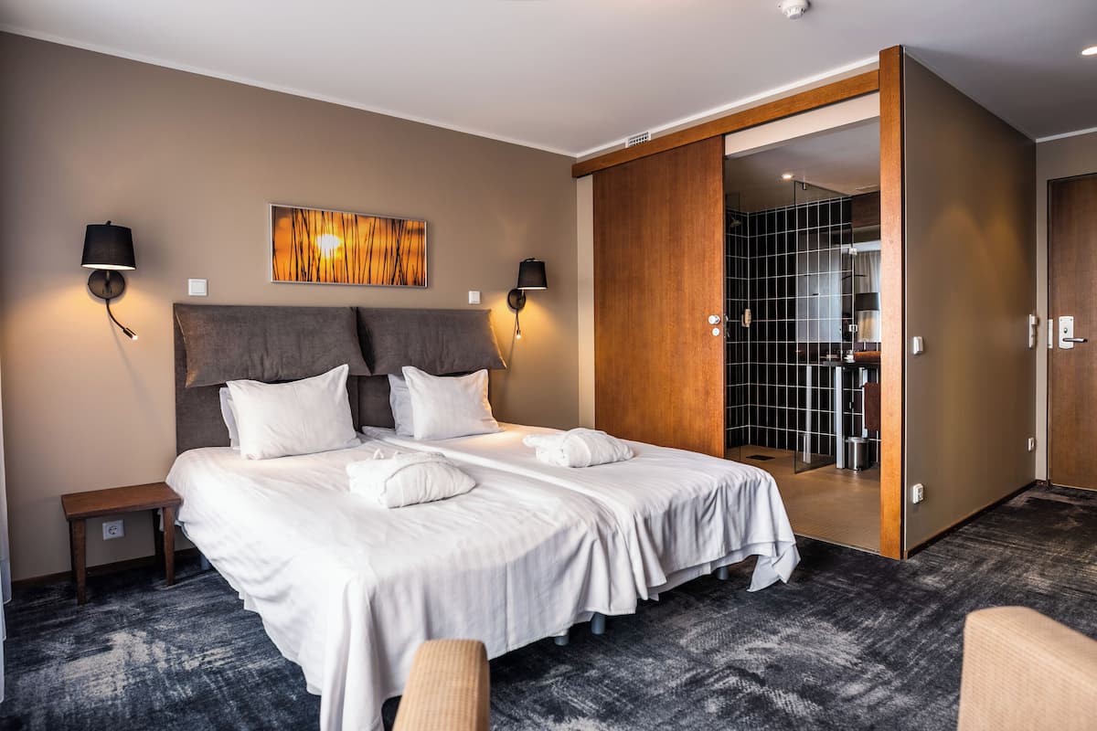 superior room (spa access included) | desk, soundproofing, cots/infant beds, rollaway beds