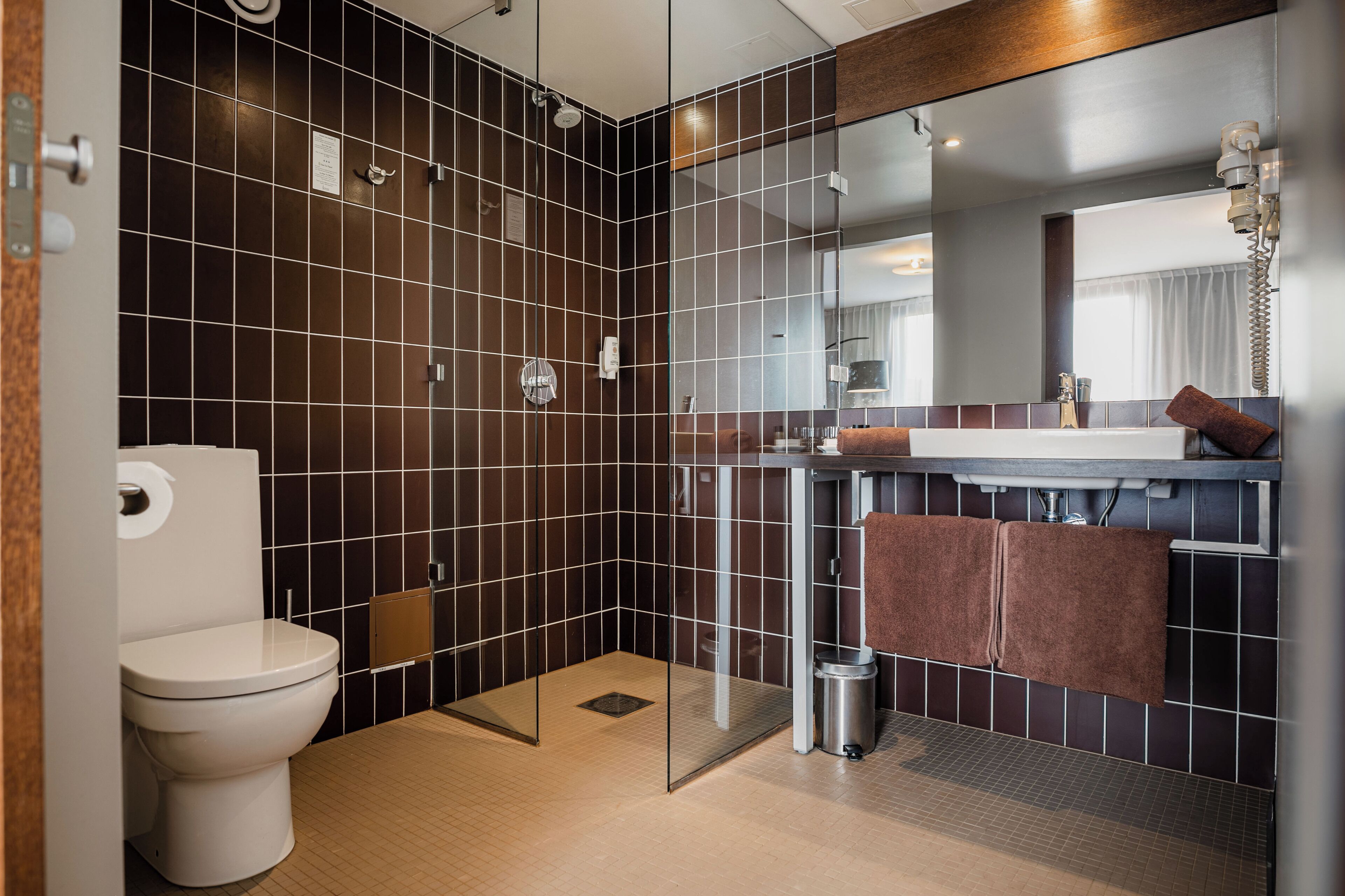 superior room (spa access included) | bathroom | free toiletries, hair dryer, bathrobes, slippers