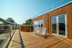 Sauna, poreallas, vartalohoitoja, raskausajan hierontaa, vartalokääreitä