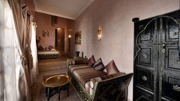 Suite (Berbere) | Allergitestet sengetøy, senger med Select Comfort-madrass og minibar