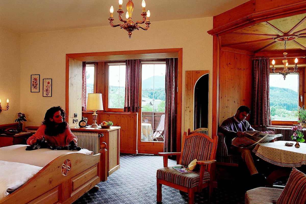 double room | desk, blackout curtains, rollaway beds, free wifi