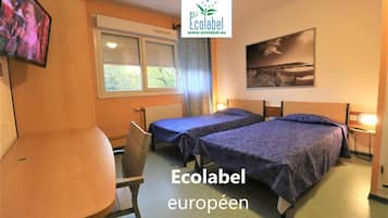 Phòng 2 giường đơn Tiêu chuẩn | Bàn, màn/rèm cản sáng, truy cập Internet không dây miễn phí