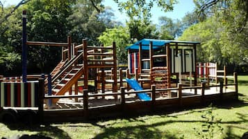 Children’s play area – outdoor