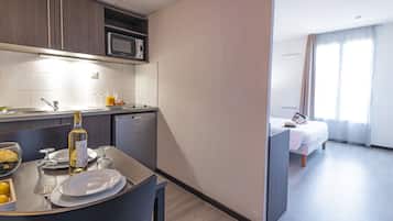 Bureau, chambres insonorisées, Wi-Fi gratuit