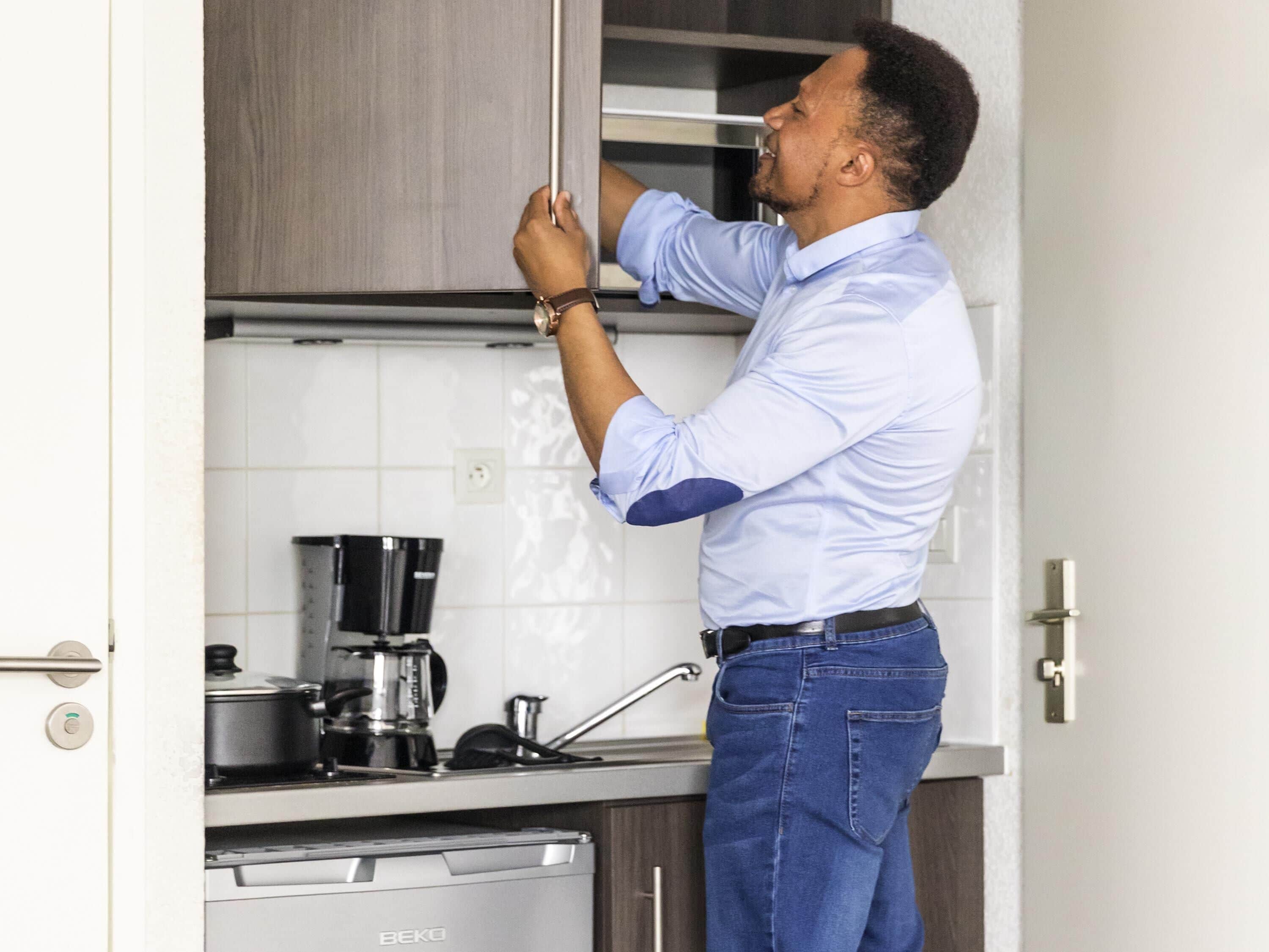 办公桌、遮光窗帘、隔音、熨斗/熨板