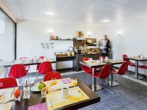 Daily buffet breakfast (EUR 12 per person)